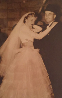 Jorge Rybar y Barbara Leichtag, ambos sobrevivientes de la Shoá, contraen matrimonio y se radican en Guatemala después de la Segunda Guerra Mundial.