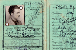 Documentos expedidos en Francia, que le permitieron a Peter viajar con destino a Guatemala.