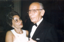 Los esposos Stefan y Renée Lantos, años más tarde, en Guatemala.